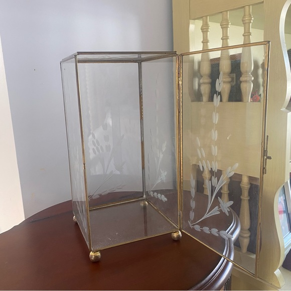 Vintage Etched Glass & Brass Rectangular  Curio Display Case Footed - Picture 3 of 6